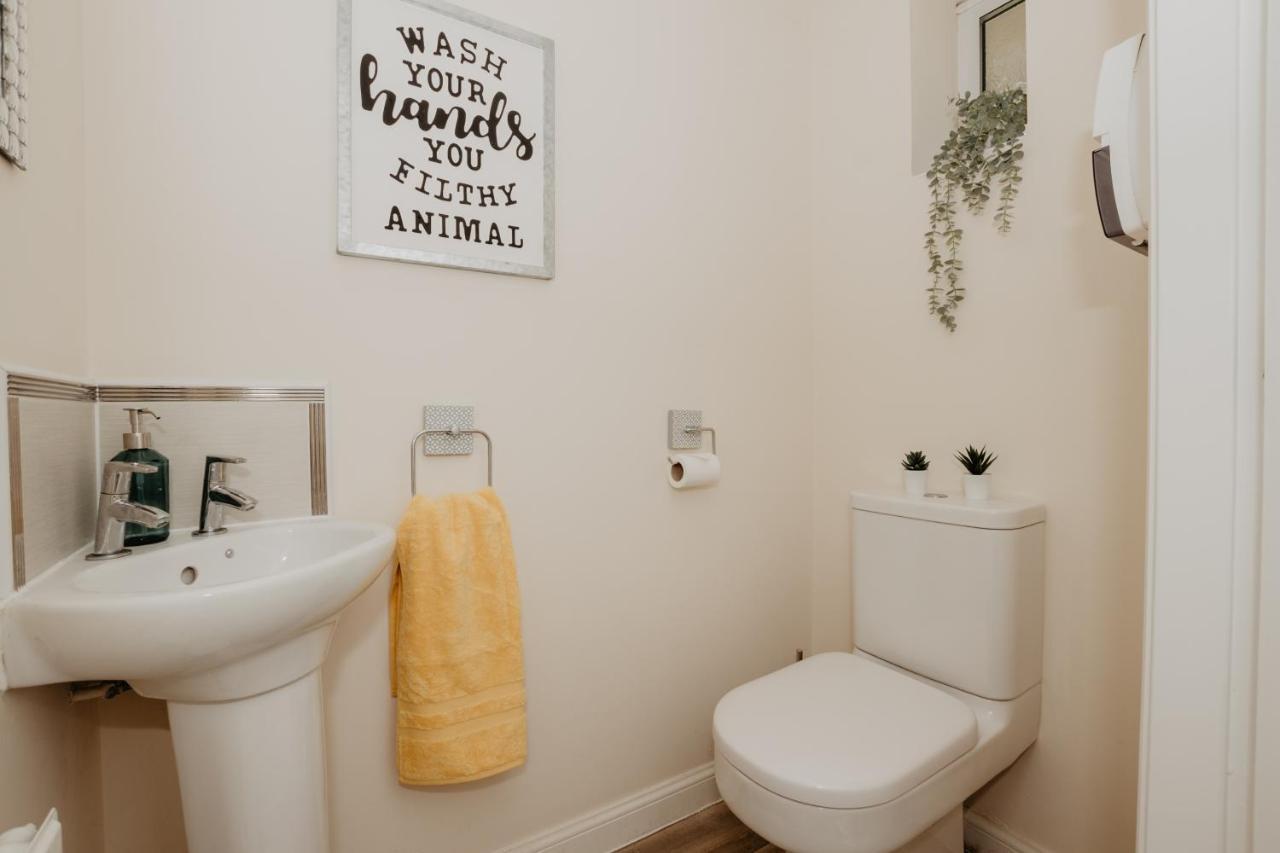 Coyle House, 3 Bed,Corby, Super Kings Or Twins, Driveway, Free Wi-Fi, Corporates Welcome Exteriör bild
