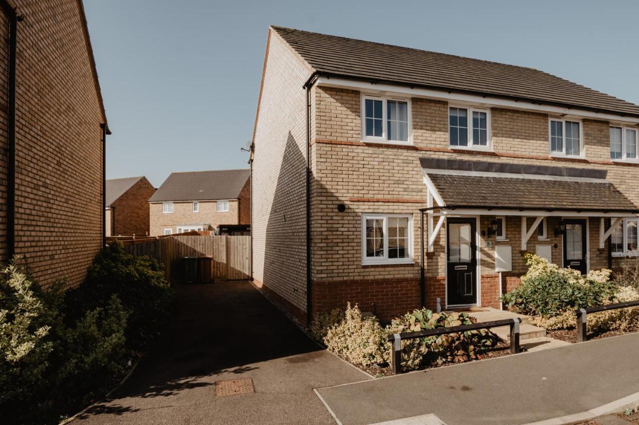 Coyle House, 3 Bed,Corby, Super Kings Or Twins, Driveway, Free Wi-Fi, Corporates Welcome Exteriör bild